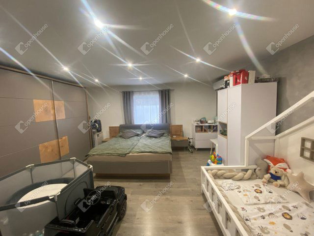 Eladó családi ház, Kapuváron 64.99 M Ft, 2 szobás