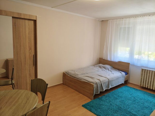 Kiadó panellakás, albérlet, Miskolcon 110 E Ft / hó, 1+1 szobás