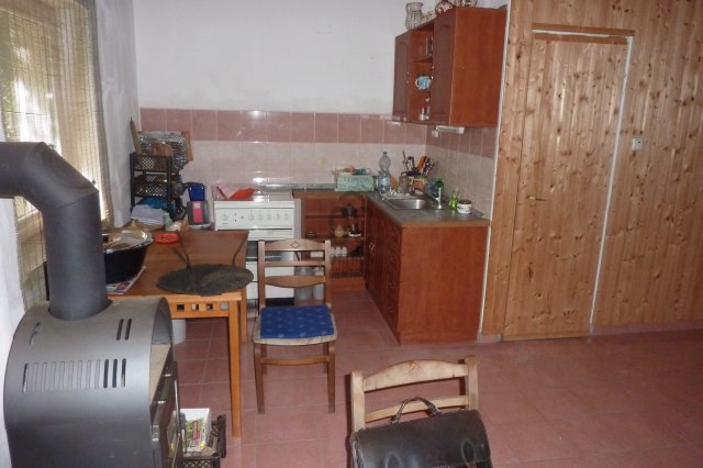 Eladó családi ház, Csörögön 57 M Ft, 1 szobás
