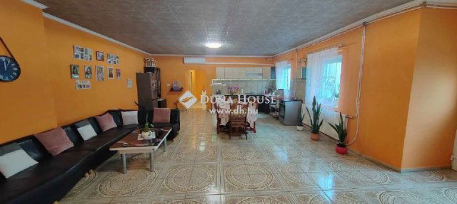 Eladó családi ház, Nemesdéden 31.9 M Ft, 5 szobás