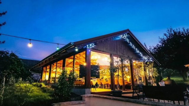 Eladó üzlethelyiség, Etyeken 320 M Ft / költözzbe.hu