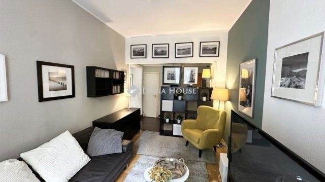 Eladó téglalakás, Budapesten, VI. kerületben 94 M Ft, 2 szobás