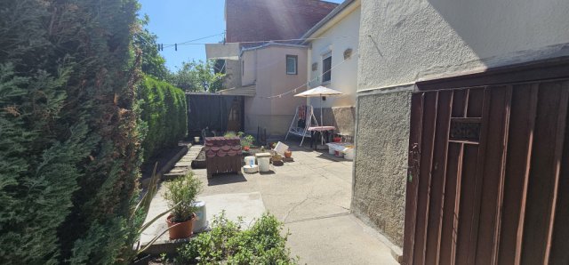 Eladó családi ház, Pécsváradon 55 M Ft, 5 szobás