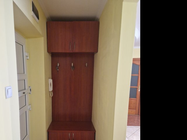 Kiadó téglalakás, albérlet, Szegeden 220 E Ft / hó, 3 szobás