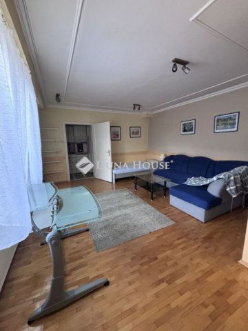 Kiadó téglalakás, albérlet, Pécsett 150 E Ft / hó, 1 szobás