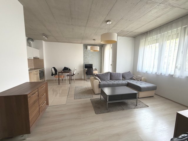 Kiadó téglalakás, albérlet, Szegeden, Bécsi körúton, 2 szobás