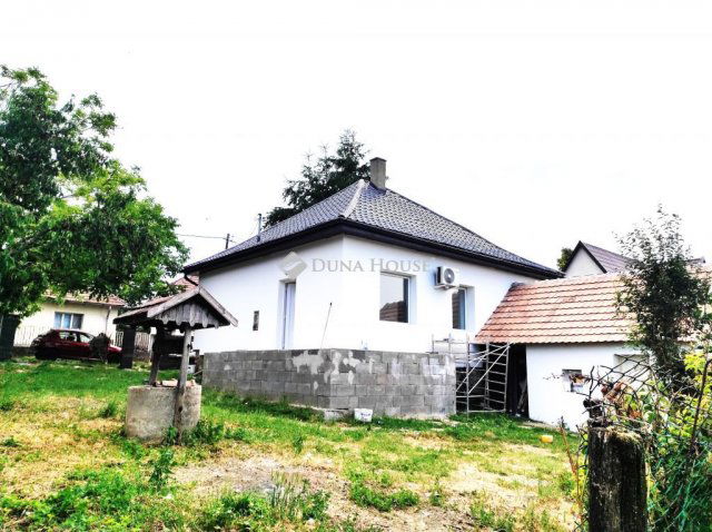 Eladó családi ház, Valkón 46 M Ft, 3 szobás