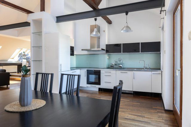 Kiadó téglalakás, albérlet, Budapesten, VI. kerületben