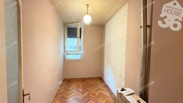 Eladó téglalakás, Kecskeméten 39.9 M Ft, 2 szobás