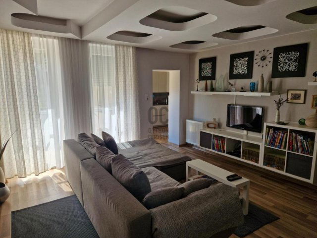 Eladó családi ház, Cegléden 94.5 M Ft, 5 szobás