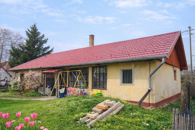 Eladó családi ház, Bugyin 24.9 M Ft, 2 szobás