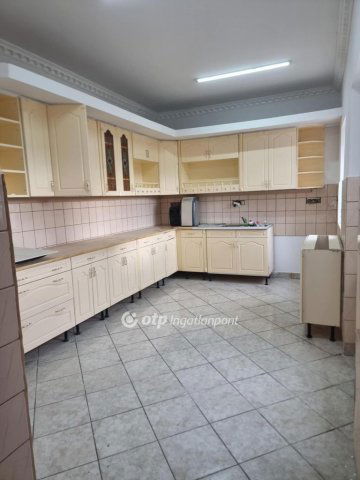 Eladó családi ház, Dabronyon 35.99 M Ft, 3+1 szobás