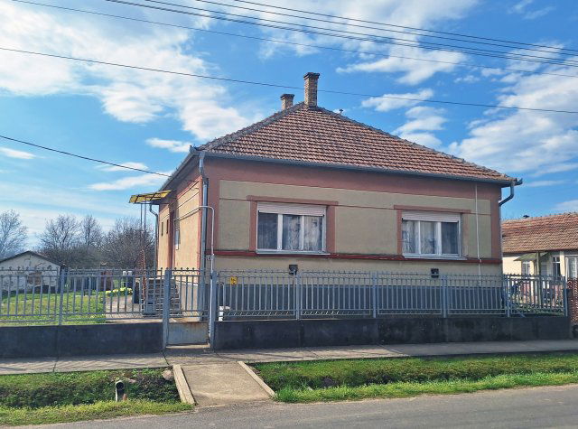 Eladó családi ház, Rakamazon 29.9 M Ft, 2+1 szobás