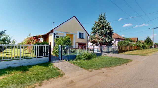 Eladó családi ház, Ököritófülpösön 30 M Ft, 3 szobás