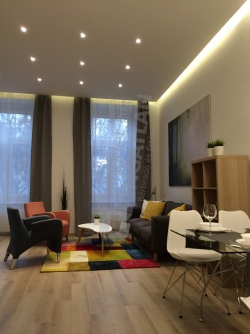 Kiadó téglalakás, albérlet, VI. kerületben, Liszt Ferenc téren