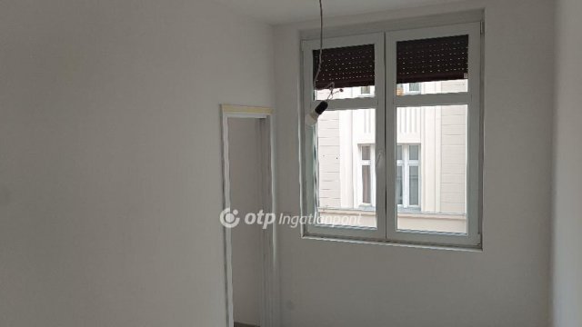 Eladó téglalakás, Budapesten, VI. kerületben 79.9 M Ft