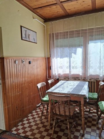 Eladó családi ház, Karcagon 39.5 M Ft, 3 szobás