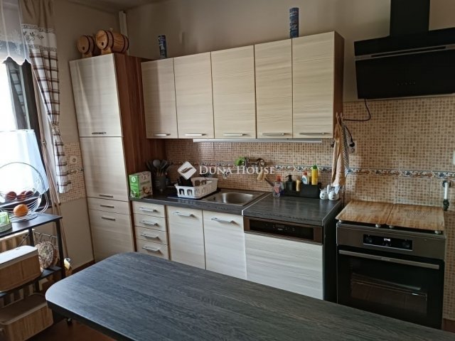 Eladó családi ház, Érden 139.9 M Ft, 3 szobás