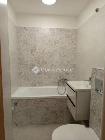 Eladó panellakás, Pécsett 44.9 M Ft, 2 szobás