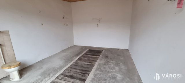 Kiadó garázs, Nagykanizsán 30 E Ft / hó / költözzbe.hu