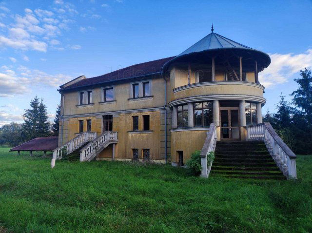 Eladó hotel, Kehidakustányban 110 M Ft, 28 szobás