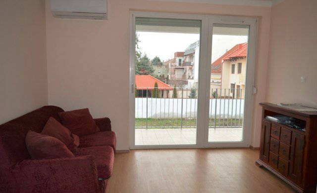 Kiadó téglalakás, albérlet, Szegeden 230 E Ft / hó, 2+1 szobás