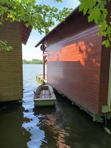 Eladó nyaraló, Tatán 25 M Ft, 2 szobás / költözzbe.hu