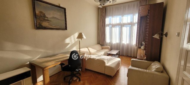 Eladó téglalakás, Budapesten, VIII. kerületben 81 M Ft