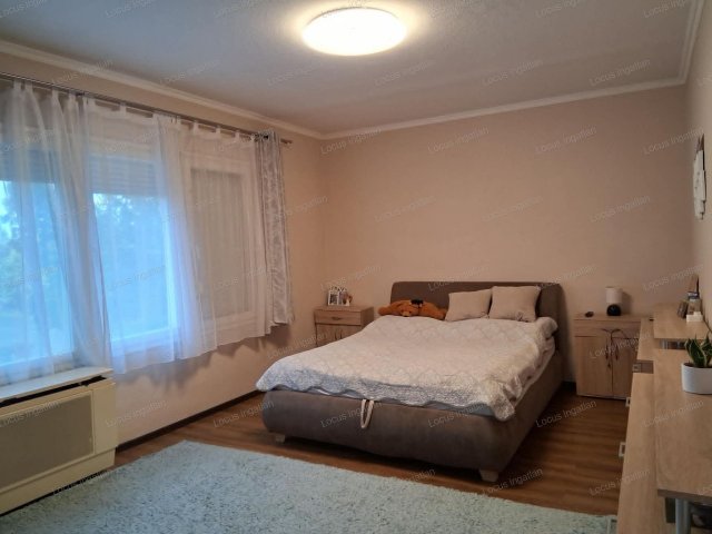 Eladó téglalakás, Törökszentmiklóson 34 M Ft, 3 szobás