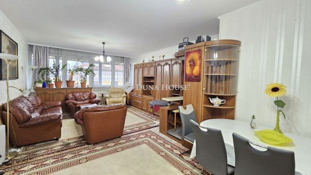 Eladó téglalakás, Nyíregyházán 63.9 M Ft, 3 szobás