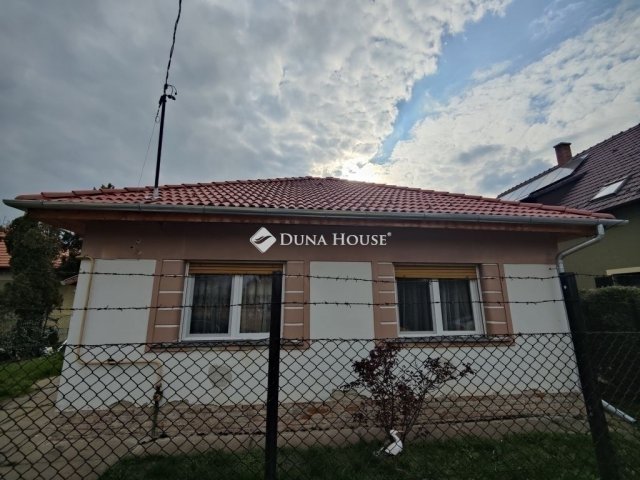 Eladó családi ház, Budapesten, XVIII. kerületben 89.9 M Ft