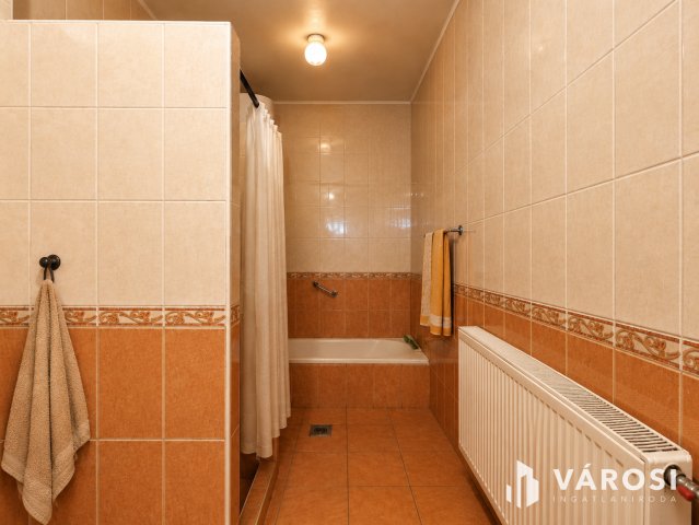 Eladó családi ház, Szeghalmon 23 M Ft, 3 szobás