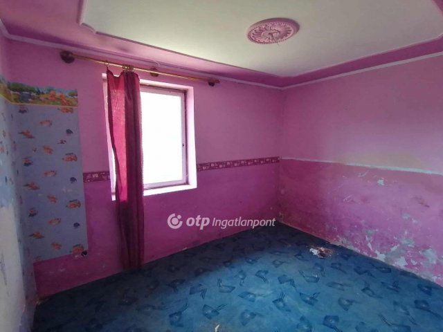 Eladó családi ház, Kiskőrösön 35 M Ft, 3 szobás