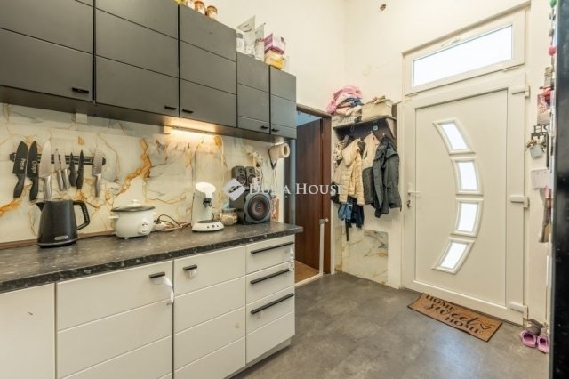 Eladó téglalakás, Budaörsön 83 M Ft, 3 szobás
