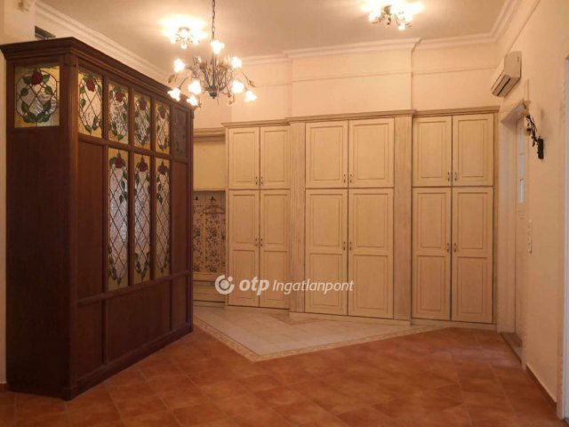 Kiadó téglalakás, albérlet, Kecskeméten 235 E Ft / hó