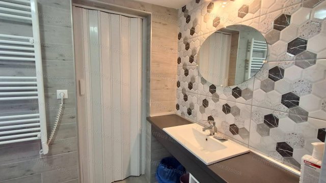 Eladó családi ház, Szolnokon 56 M Ft, 3 szobás