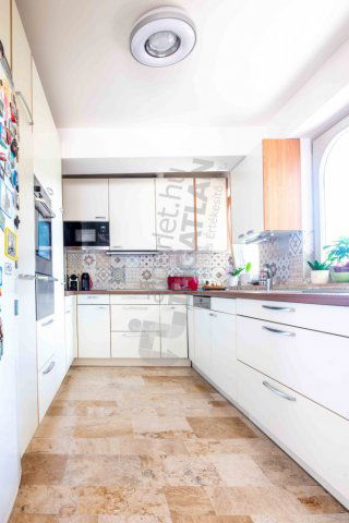 Eladó családi ház, Budapesten, XII. kerületben, Irhás árkon