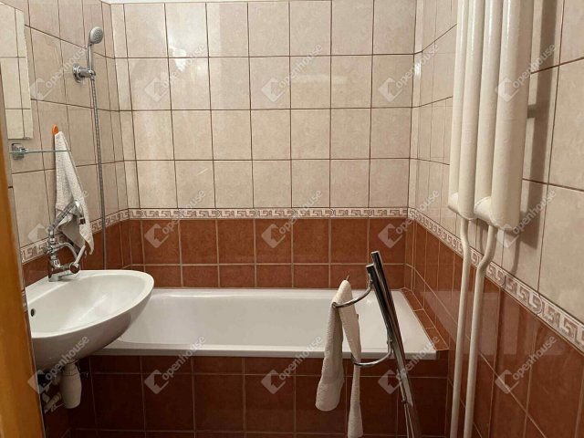 Eladó panellakás, Debrecenben 51 M Ft, 2 szobás