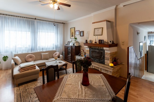 Eladó családi ház, Abonyban 76 M Ft, 4 szobás