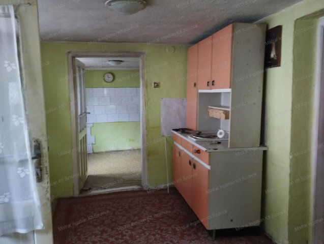 Eladó családi ház, Tószegen 16 M Ft, 5 szobás