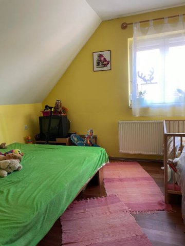 Eladó családi ház, Pilisvörösváron 89.9 M Ft, 6+2 szobás