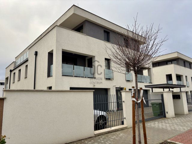 Eladó téglalakás, Budapesten, XVI. kerületben 109 M Ft, 3 szobás