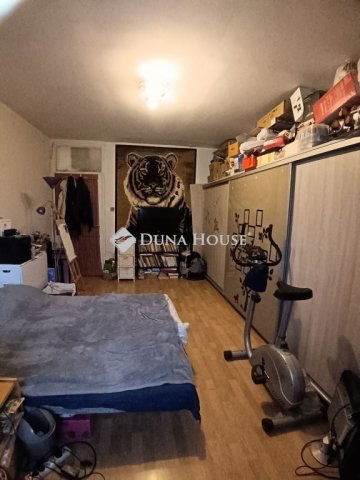 Eladó téglalakás, Budapesten, XX. kerületben, János utcában