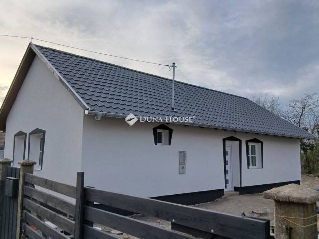 Eladó családi ház, Tápiógyörgyén 30 M Ft, 3 szobás