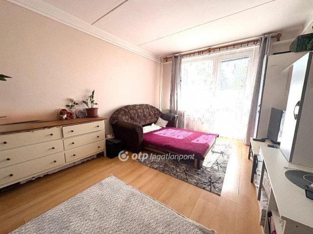 Eladó panellakás, Miskolcon 28.99 M Ft, 2 szobás