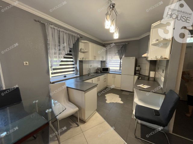 Eladó családi ház, Nagykőrösön 54.8 M Ft, 3 szobás