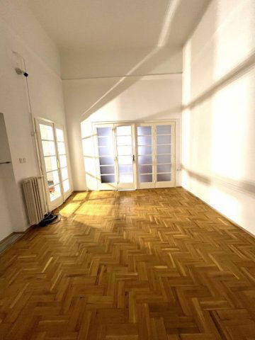 Eladó téglalakás, Debrecenben 89 M Ft, 3 szobás