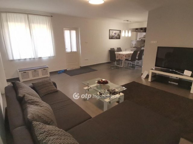 Eladó nyaraló, Orosházán 45 M Ft, 2 szobás