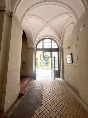 Eladó téglalakás, Budapesten, V. kerületben 148 M Ft, 2 szobás