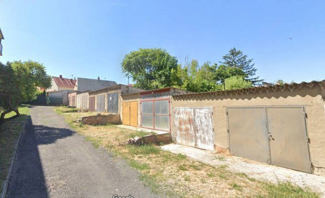 Eladó garázs, Pécsett 7.9 M Ft / költözzbe.hu